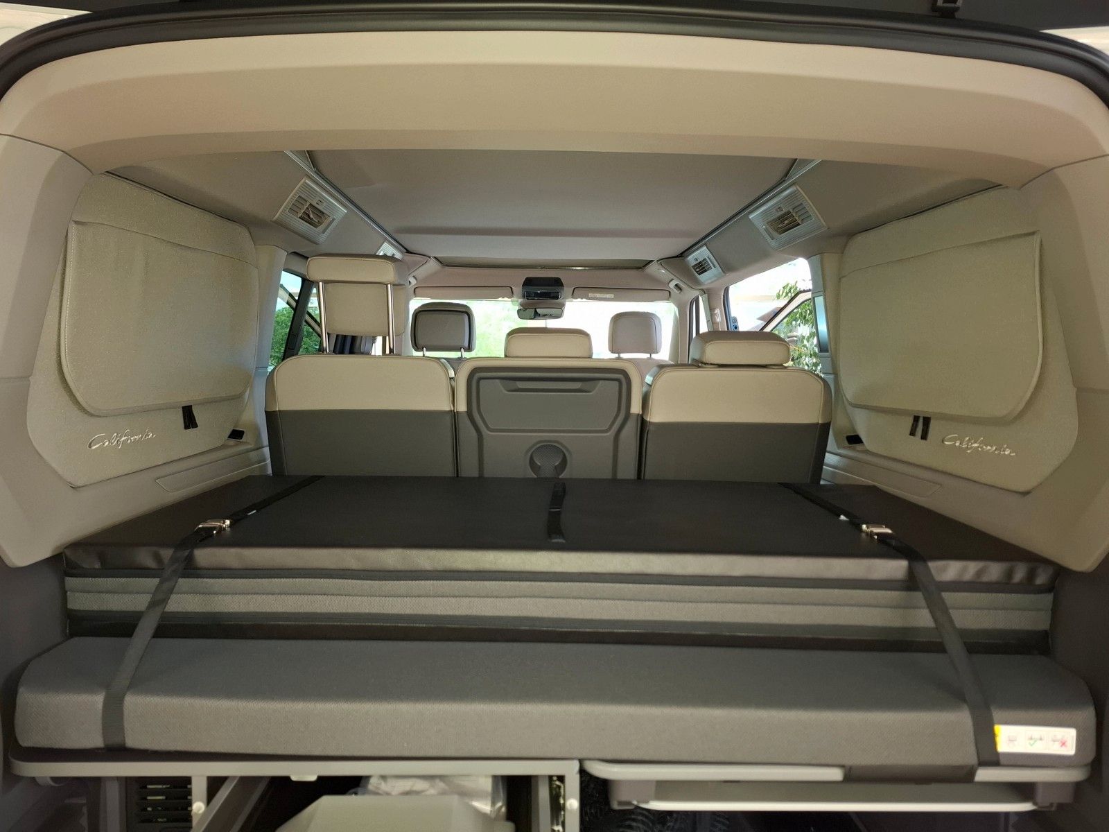 Volkswagen T7 California - Bild 11