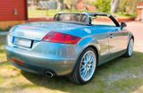 Audi TT Roadster 3.2 quattro Automatik V6 mit 250 PS - Audi TT aus 2007: 3.2