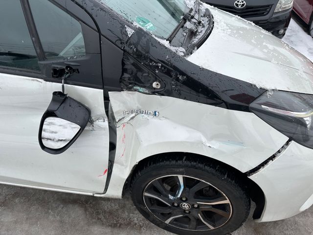 Toyota Yaris Style Hybrid *Unfall*