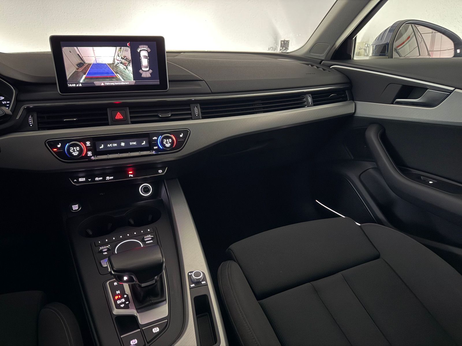 Fahrzeugabbildung Audi A4 Lim. S-LINE SPORT ultra/MATRIX/B&O/eGSD/VIRCO