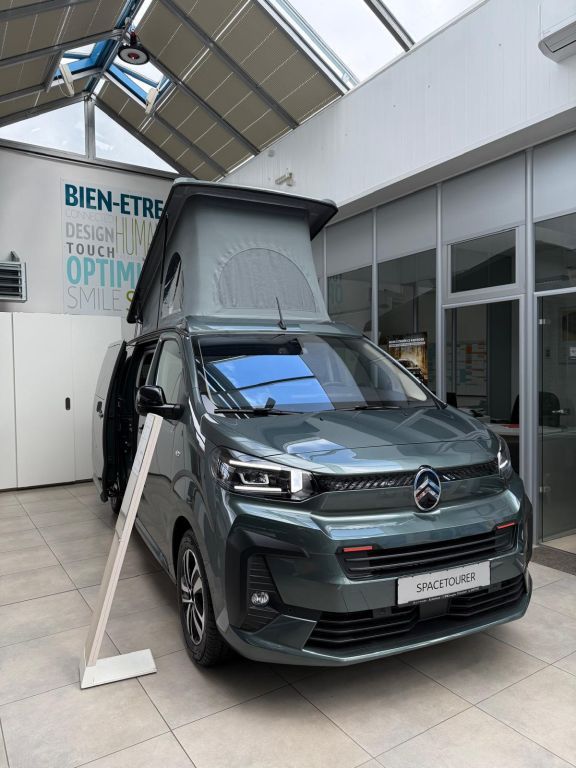 Fahrzeugabbildung Citroën Spacetourer Holidays Diesel 180 Autm. Paket Max
