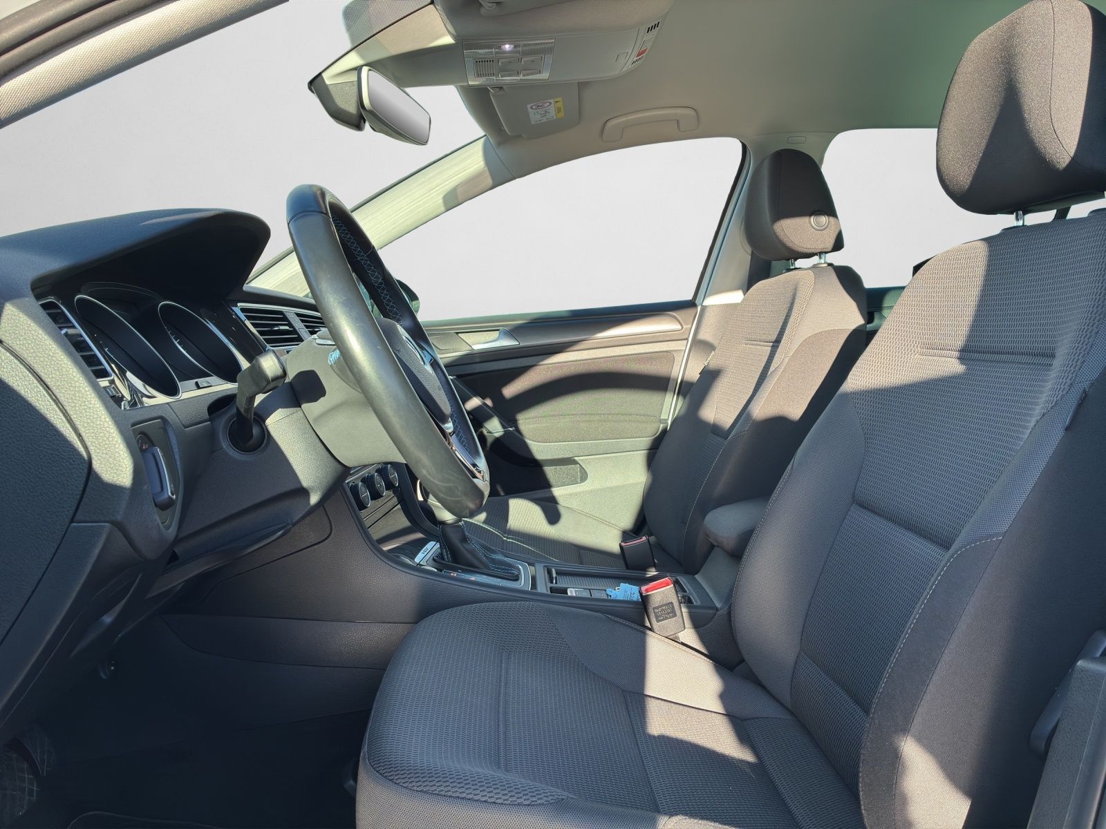 Volkswagen Golf - Bild 13