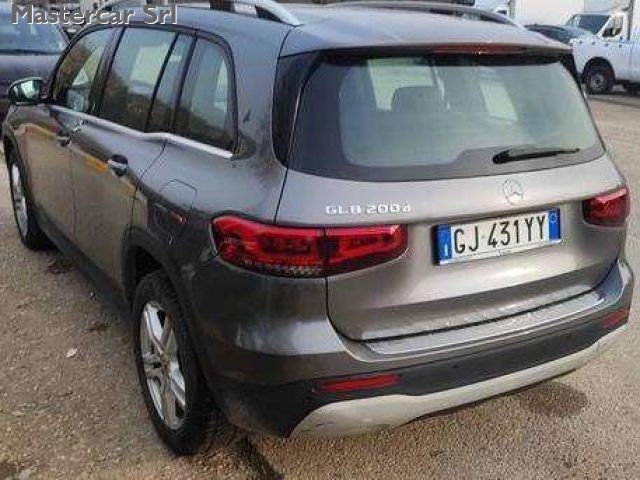 Mercedes-Benz MERCEDES-BENZ GLB 200 GLB d Business Sport auto  imagem 3