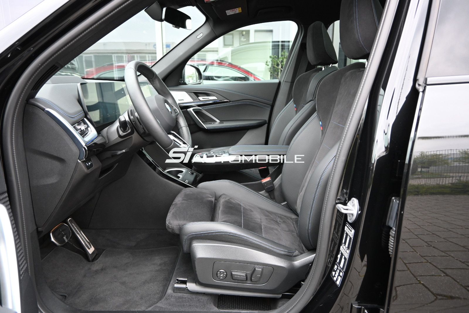 Fahrzeugabbildung BMW X1 xDr.23d M SPORT °ACC°AHK°HARMAN°HUD°MEMO°PANO