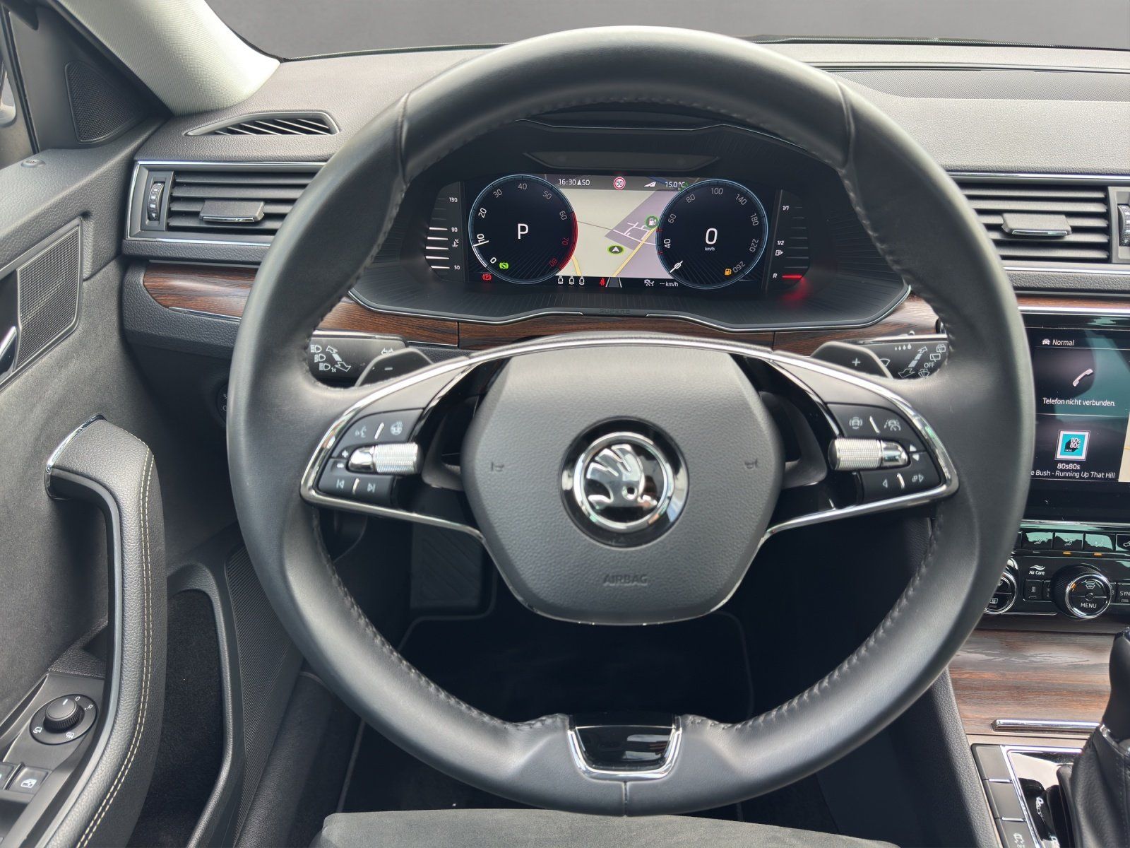 Fahrzeugabbildung SKODA Superb Combi 2.0 TSI Scout Final 4x4/AHK/PANO/