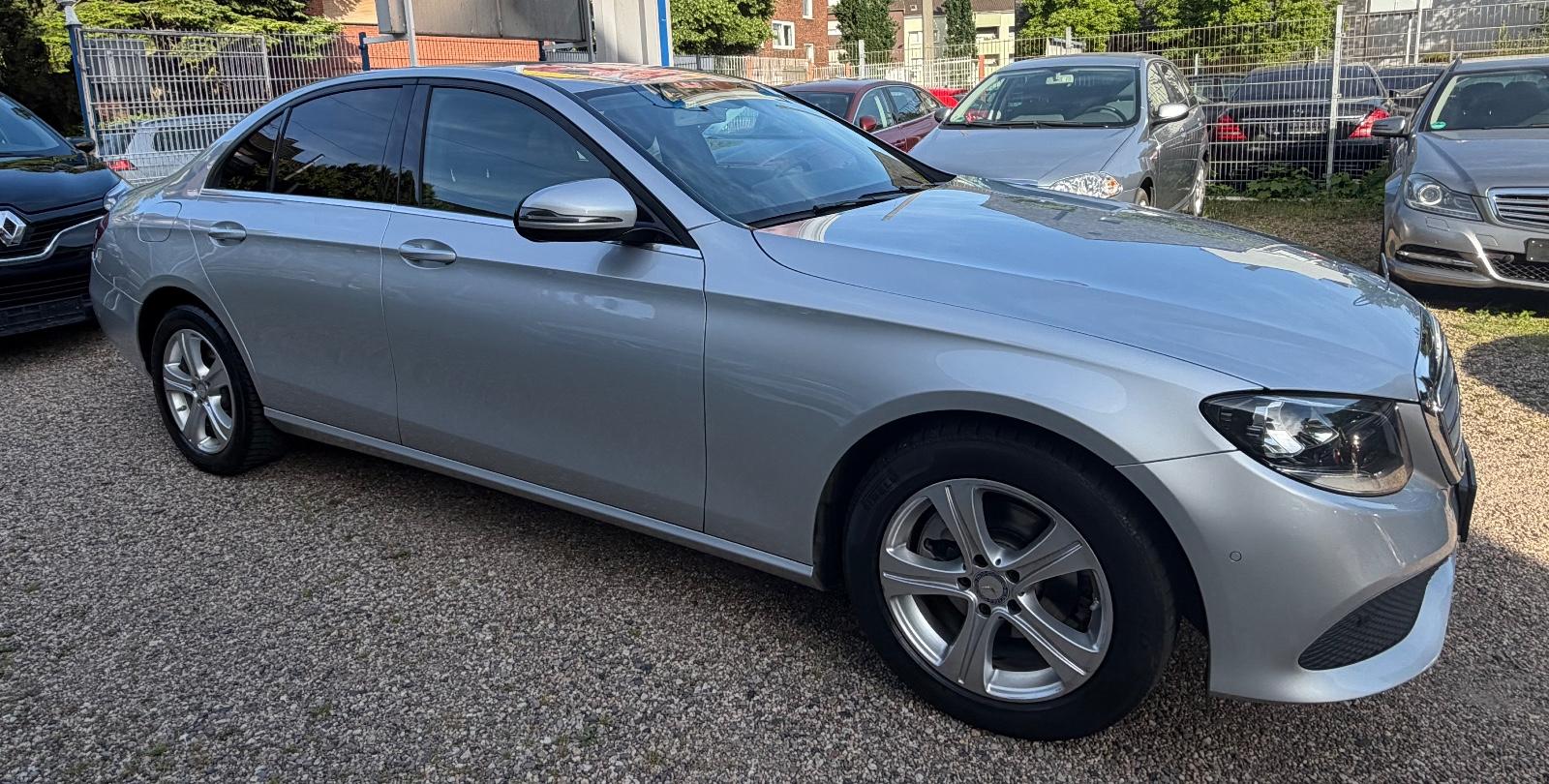 Mercedes-Benz E 220 d  Limousine /AUTOMATIK /KLIMA/NAVI/PDC*