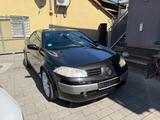 Renault Megane Coupé-Cabriolet 1.9 dCi FAP - Renault Megane: 1.9