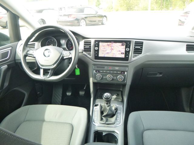 Fahrzeugabbildung Volkswagen Golf Sportsvan VII TSI >NAV/KAM/SHZ/PDC<