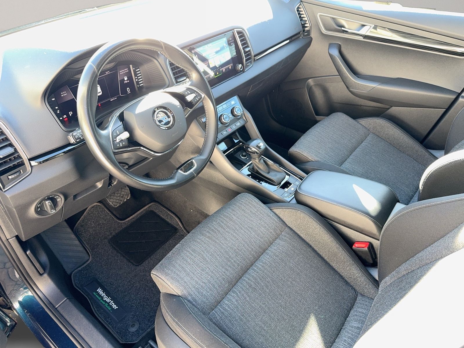 Karoq Style 4x4 2.0 TDI, Pano, LED, Business Amu