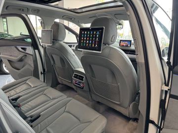 Audi Q7 - 10