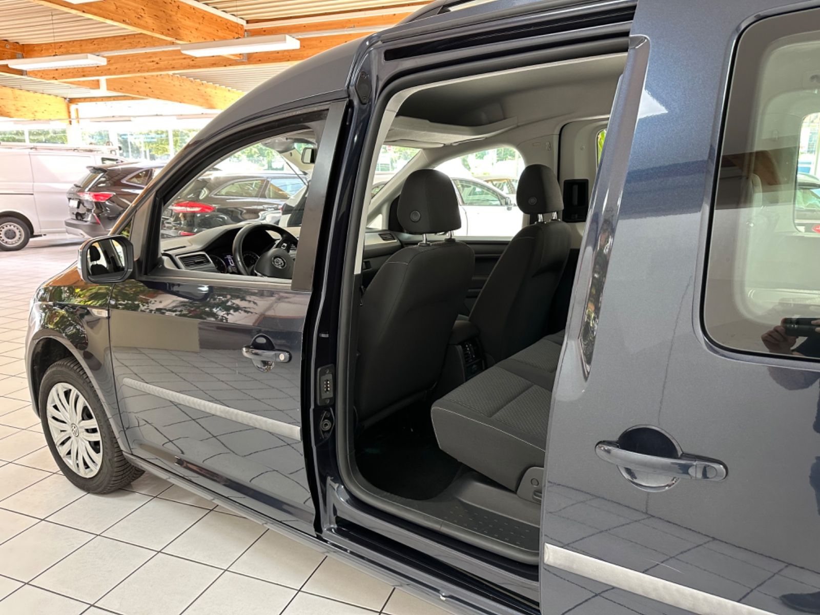 Fahrzeugabbildung Volkswagen Caddy PKW Trendline BMT 4Motion*Klima*