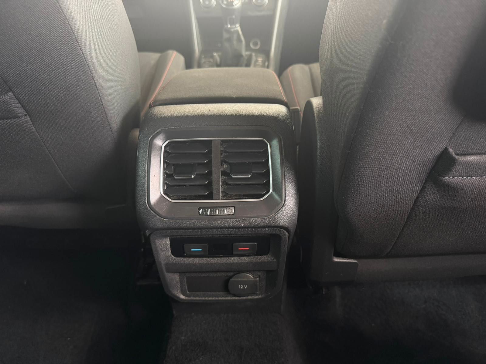 Fahrzeugabbildung Volkswagen Tiguan 2.0TDI Sound SITZHZG ACC NAVI AHK 8xALU