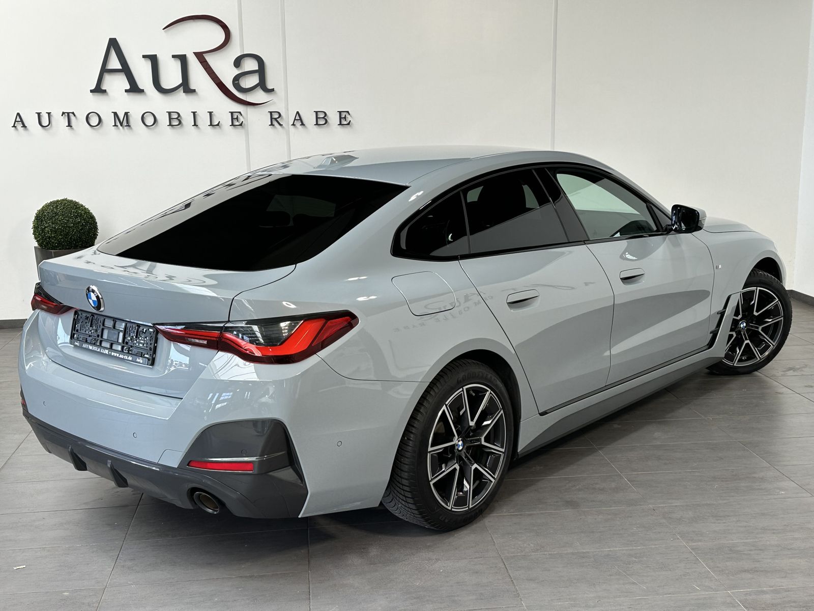Fahrzeugabbildung BMW 420i Gran Coupé Aut. M-Sport NAV+LED+HIFI+1.HD