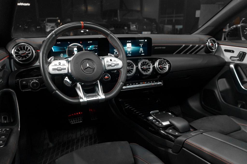 Mercedes-Benz CLA 35 AMG