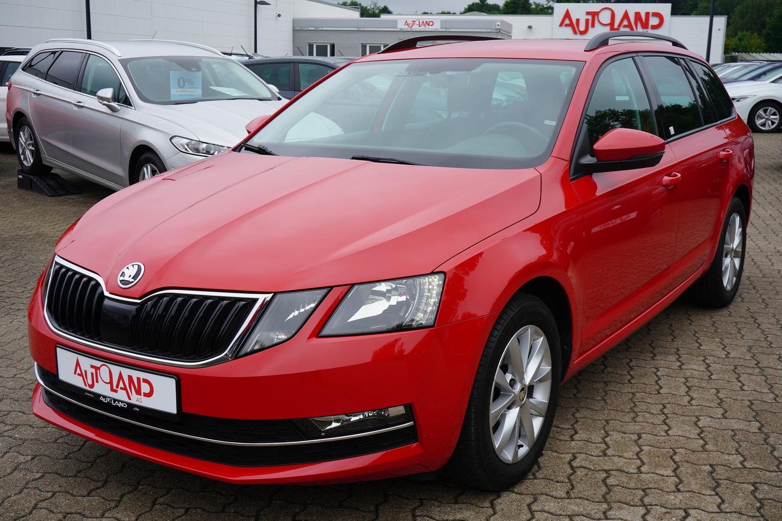 Skoda Octavia 1.6 TDI Style Navi Sitzheizung Klimaaut.