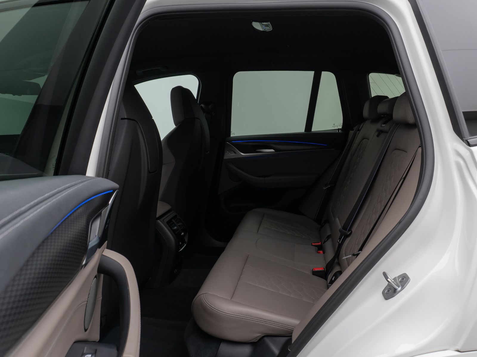 Fahrzeugabbildung BMW X3 M Competition Kamera HUD DAB H/K AHK 21Zoll