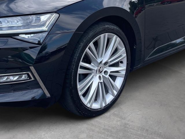 Superb Combi 2.0 TDI DSG L&K Navi,AHK,Kamera,Kli