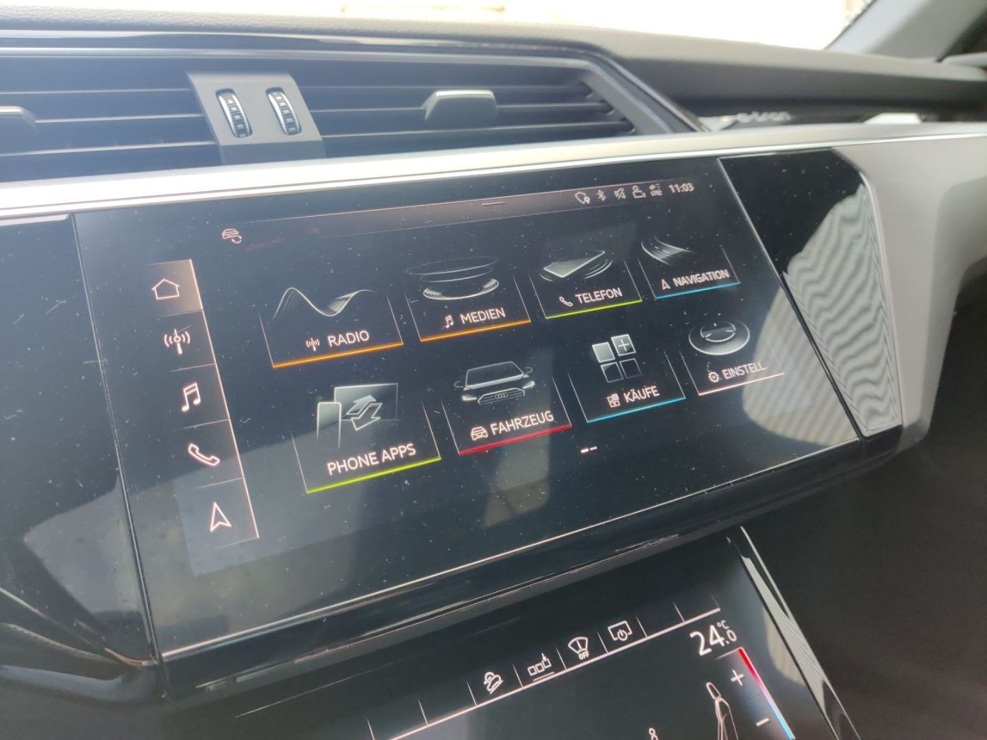 Fahrzeugabbildung Audi e-tron advanced 55 quattro MatrixLED HeadUp Stad