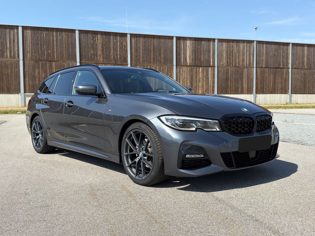 Image of BMW 320
