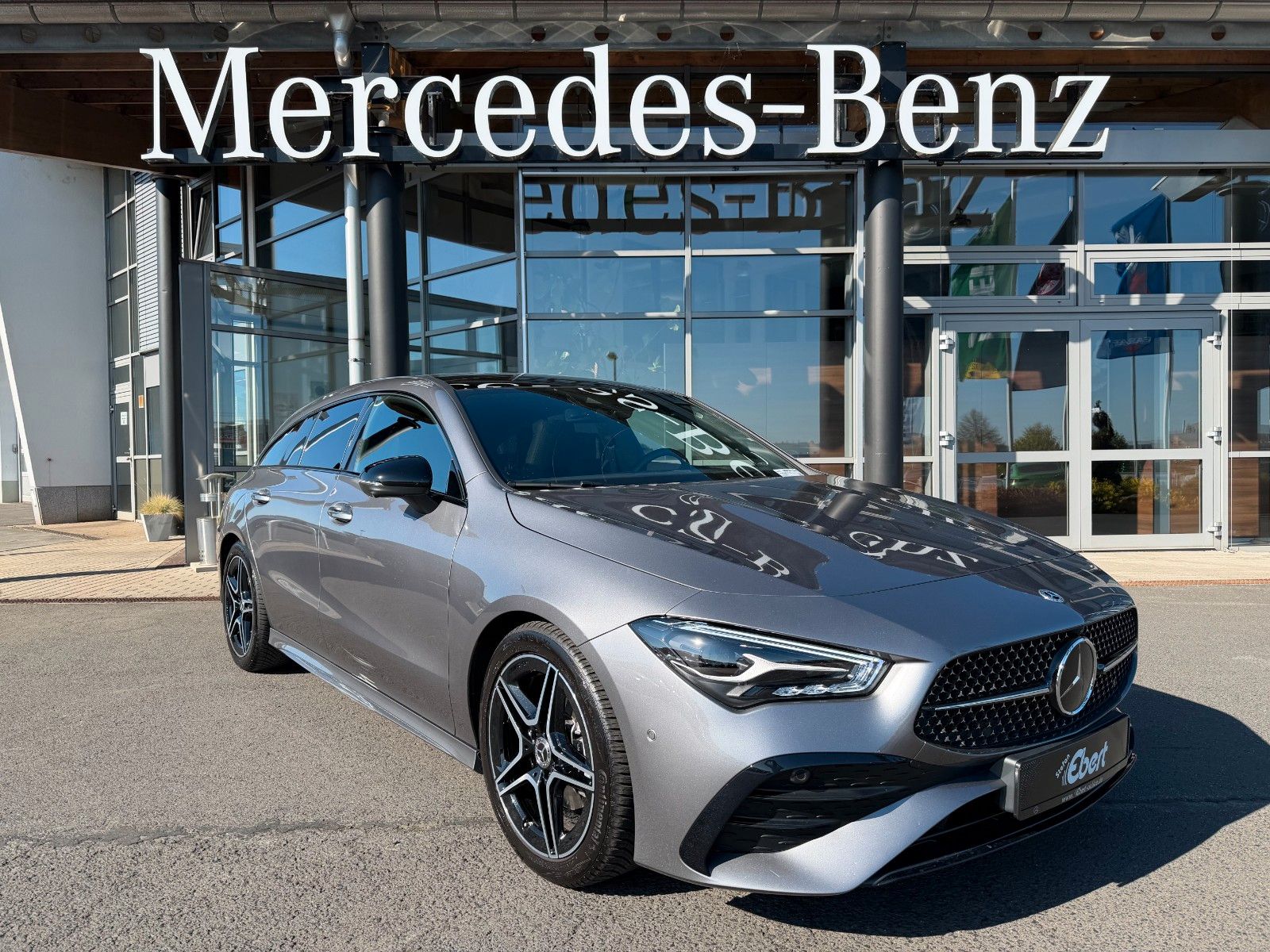 Fahrzeugabbildung Mercedes-Benz CLA 180 SB AMG+Pano+Burm+Distr+360+Night