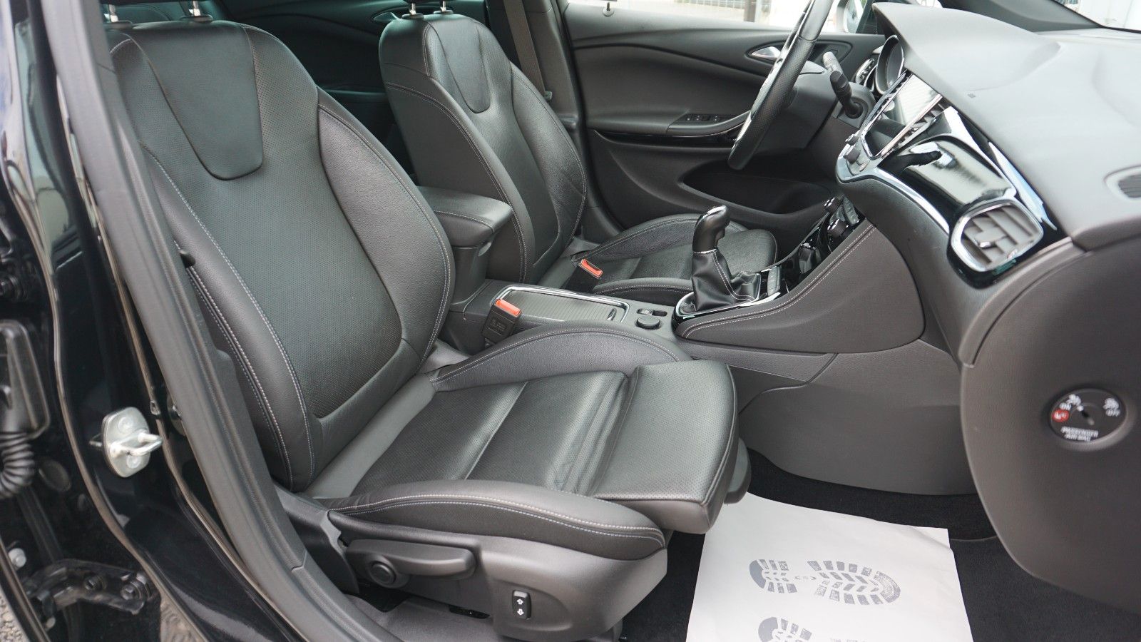 Fahrzeugabbildung Opel Astra K Sports Tourer Ultimate,Leder,LED,Nav,OPC