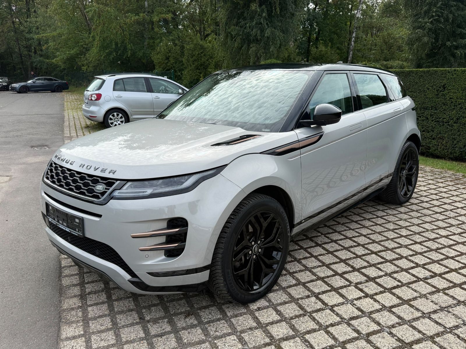 Land Rover Range Rover Evoque R-Dynamic Basis imagem 3