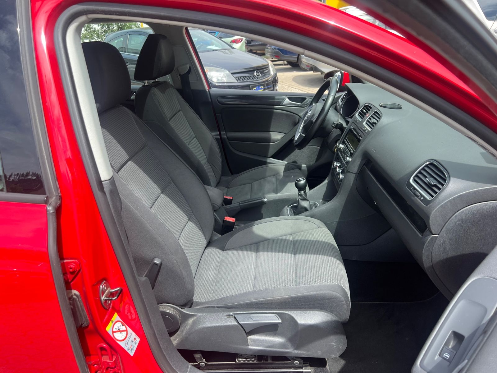 Fahrzeugabbildung Volkswagen Golf VI 1.6 Comfortline * SCHIEBEDACH *1.HAND*