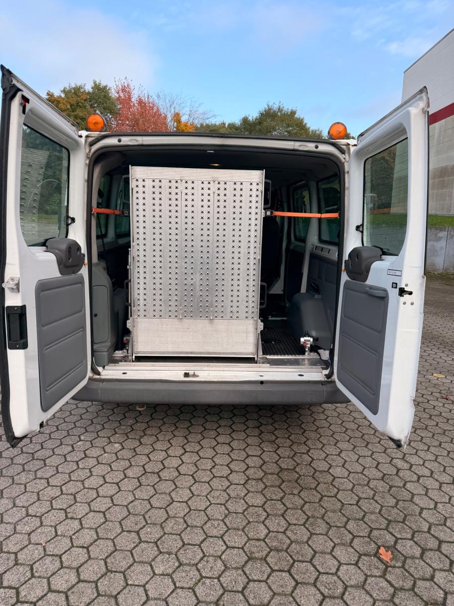 Ford Transit 2010 — photo 11