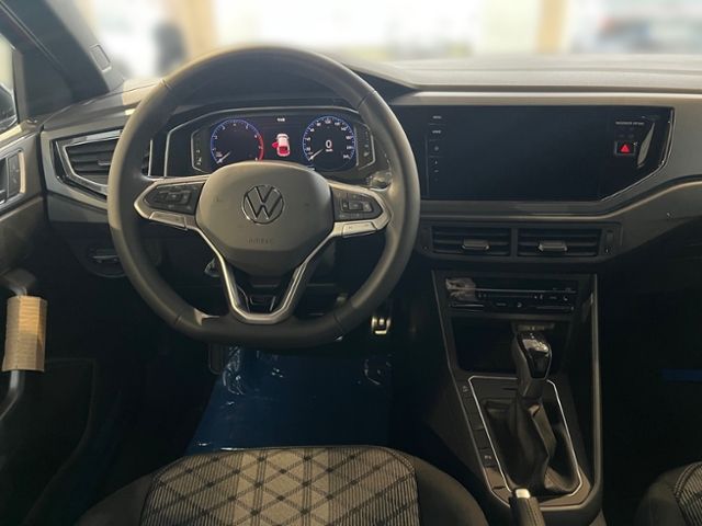 Fahrzeugabbildung Volkswagen Taigo 1.0 TSI DSG R-LINE GJR BLACK ROOF