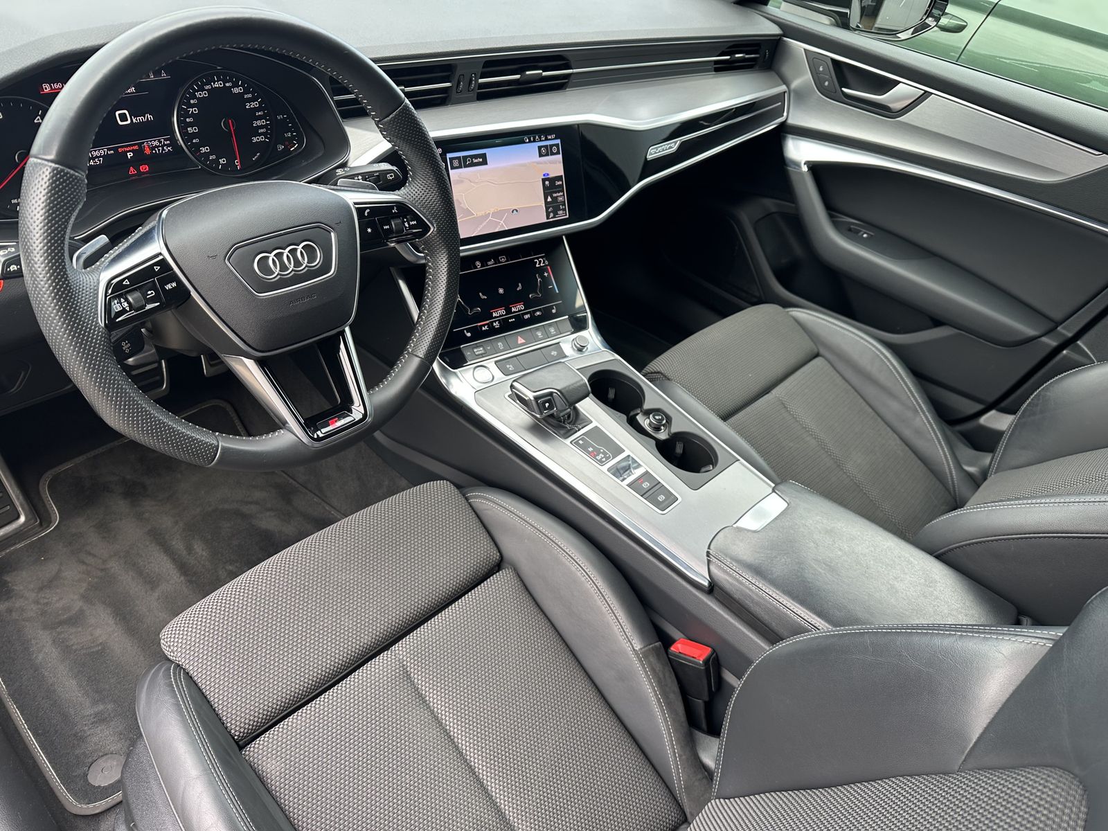 Fahrzeugabbildung Audi A6 Avant 45 TDI Qu S-Line NAV+LED+KAMERA+19ZO+PP