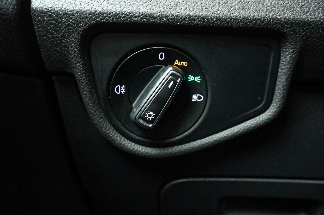 Volkswagen Touran 1.5 TSI IQ.DRIVE, 7 Sitze, Navi, миниатюра 18