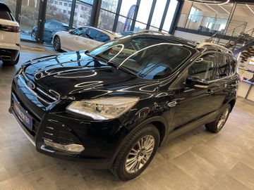 Ford Kuga Titanium *PANO*PDC*SHZ*BI-XENON*