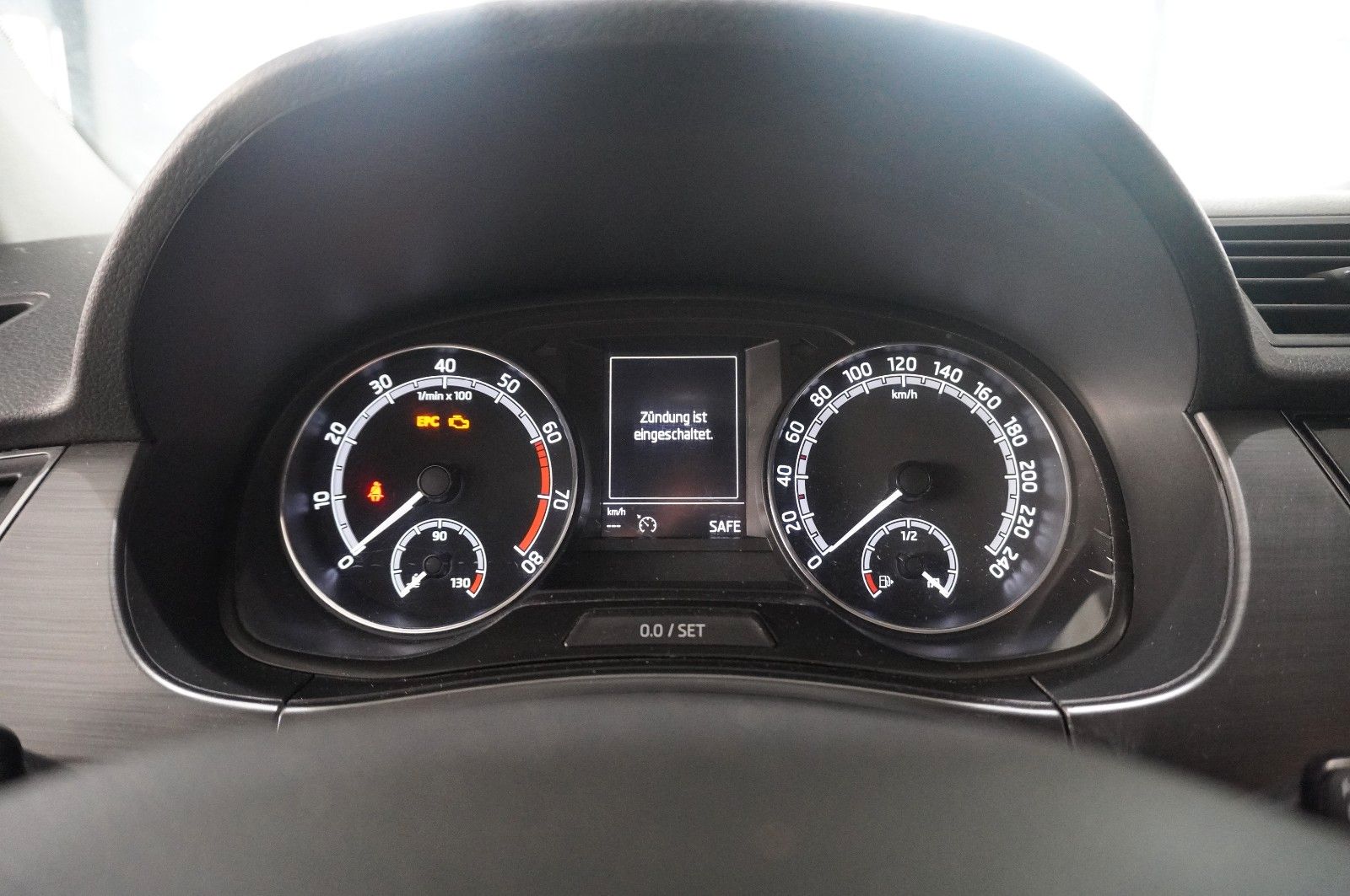 Fahrzeugabbildung SKODA Fabia Combi 1.0 TSI STYLE NAVI/LED/SHZ/PDC/TEMP.
