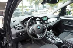 Fahrzeugabbildung BMW 218i Gran Tourer Advantage Pano Kam 7Sitzer SHZ!