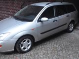 Ford Focus 1,6 Ghia  Autom.,HU.u.AU.7.26, Klimanlage - Ford Focus aus 2001: Ghia
