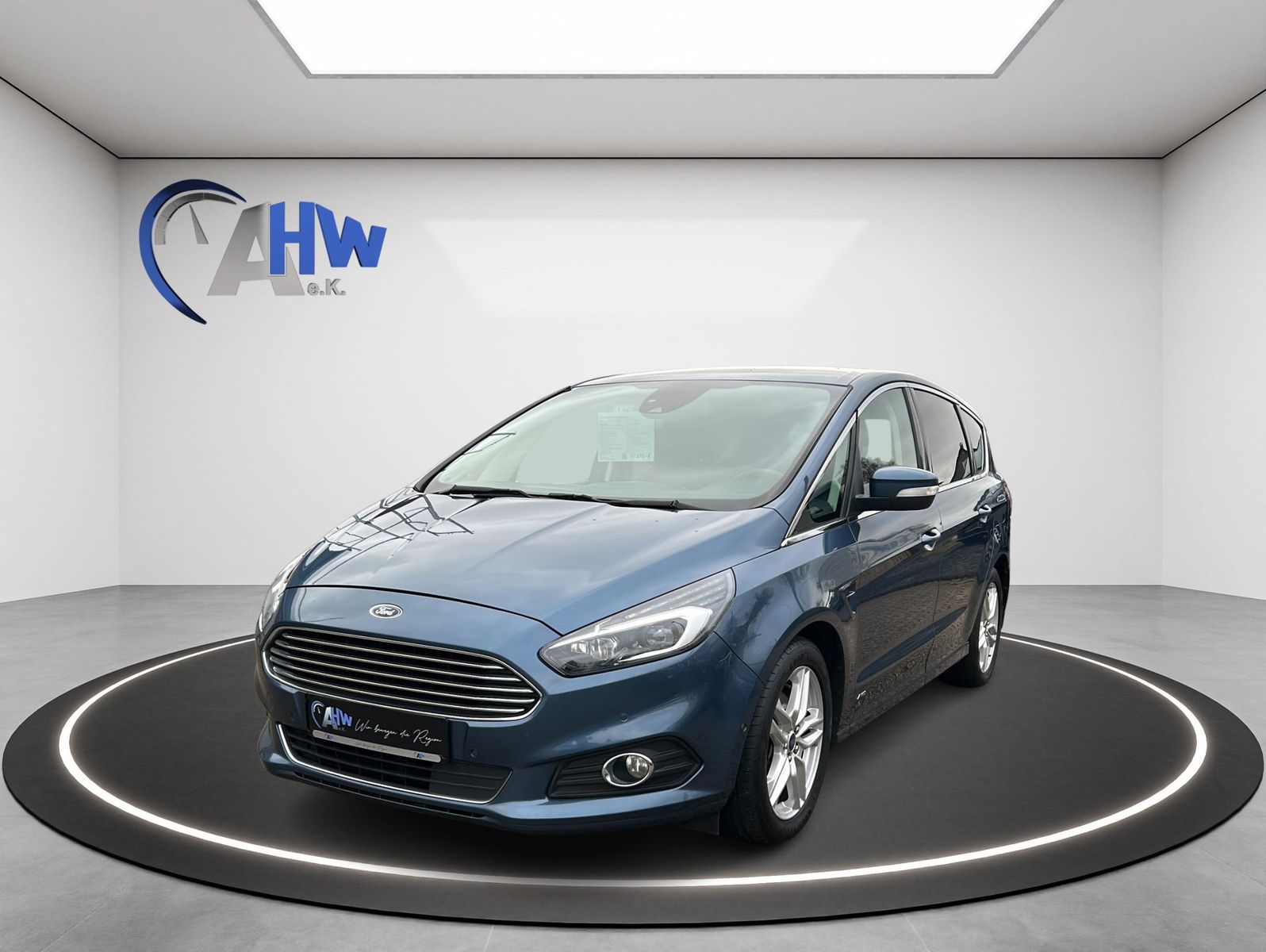Fahrzeugabbildung Ford S-MAX 2,0 TCDi Titanium AWDLED - AHK