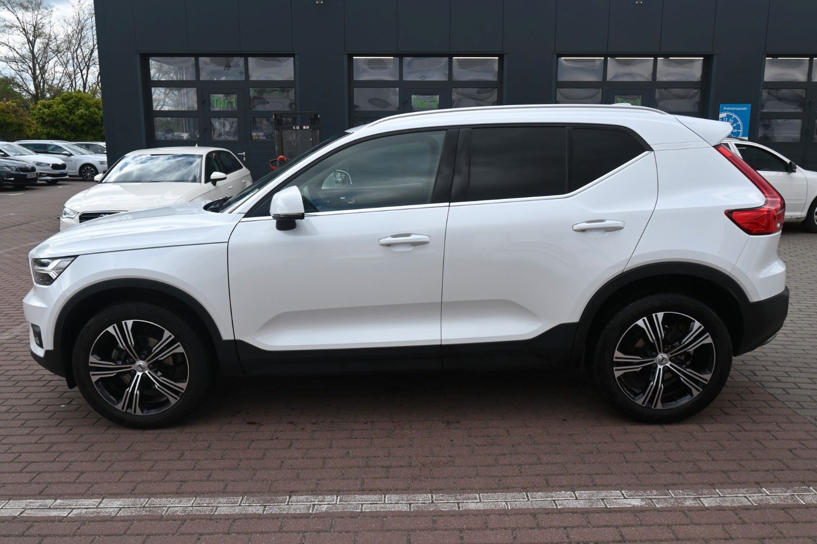 Fahrzeugabbildung Volvo XC40 D3 INSCRIPTION*STHZG*BUSINESS*PILOT*LED*HuK