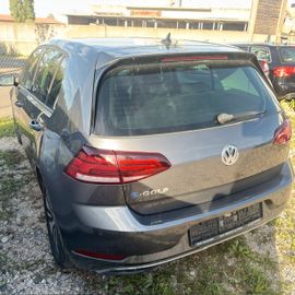 Volkswagen Golf - 11
