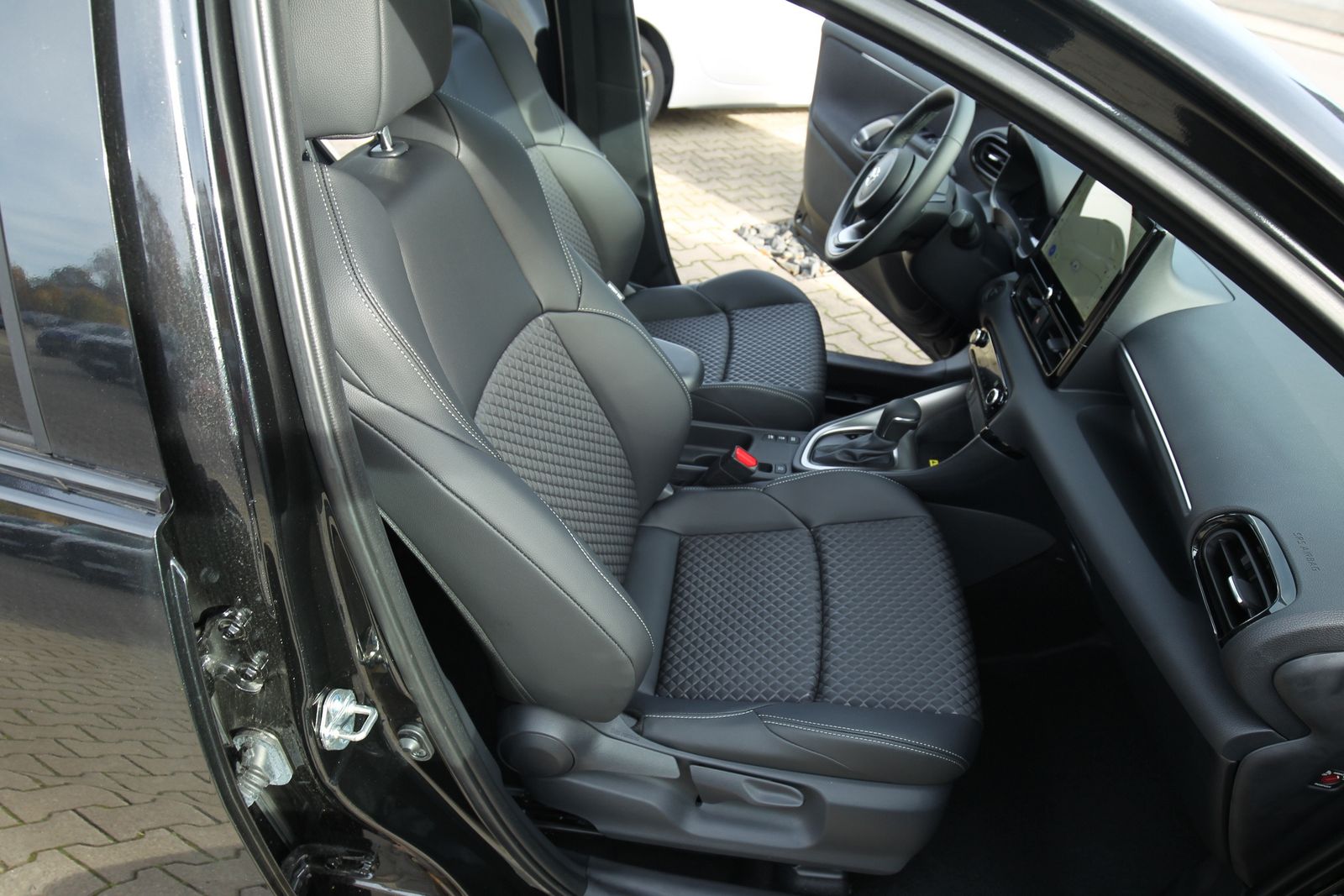 Mazda 2 Hybrid - Bild 16