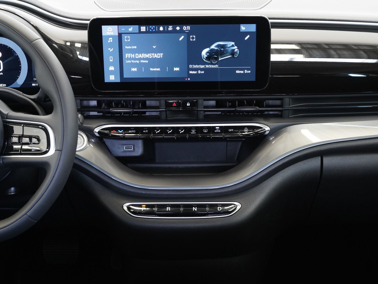 Fahrzeugabbildung Fiat 500e 87KW/42kWh/DC-LADEN/CARPLAY/DAB/SOH/KAMERA