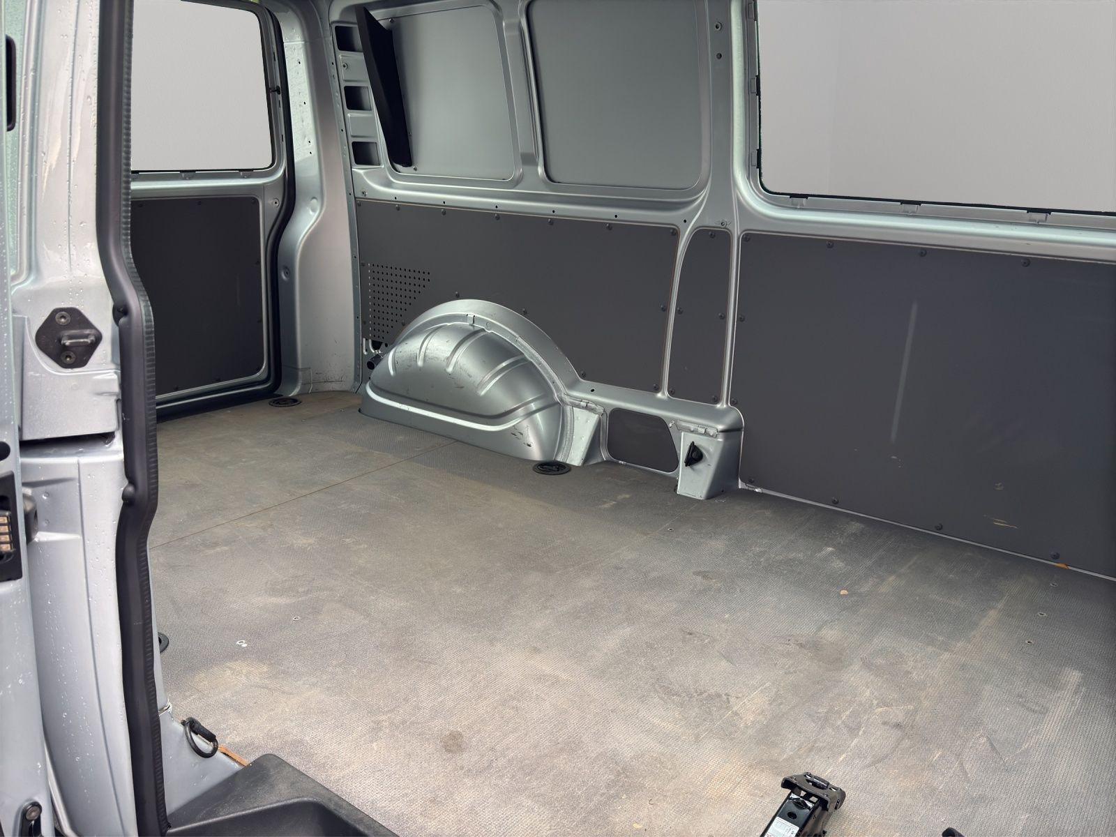 Volkswagen T6.1 Kasten 2.0 TDI LR KLIMA+SITZHZG+PDC+DAB+