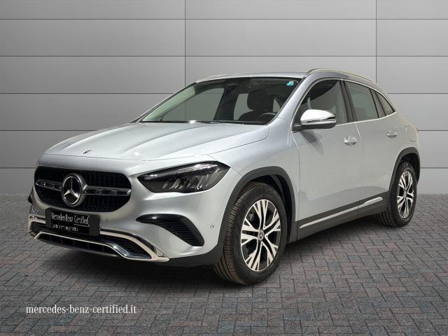 Inne MERCEDES-BENZ GLA 180 d Auto Progressive Advance