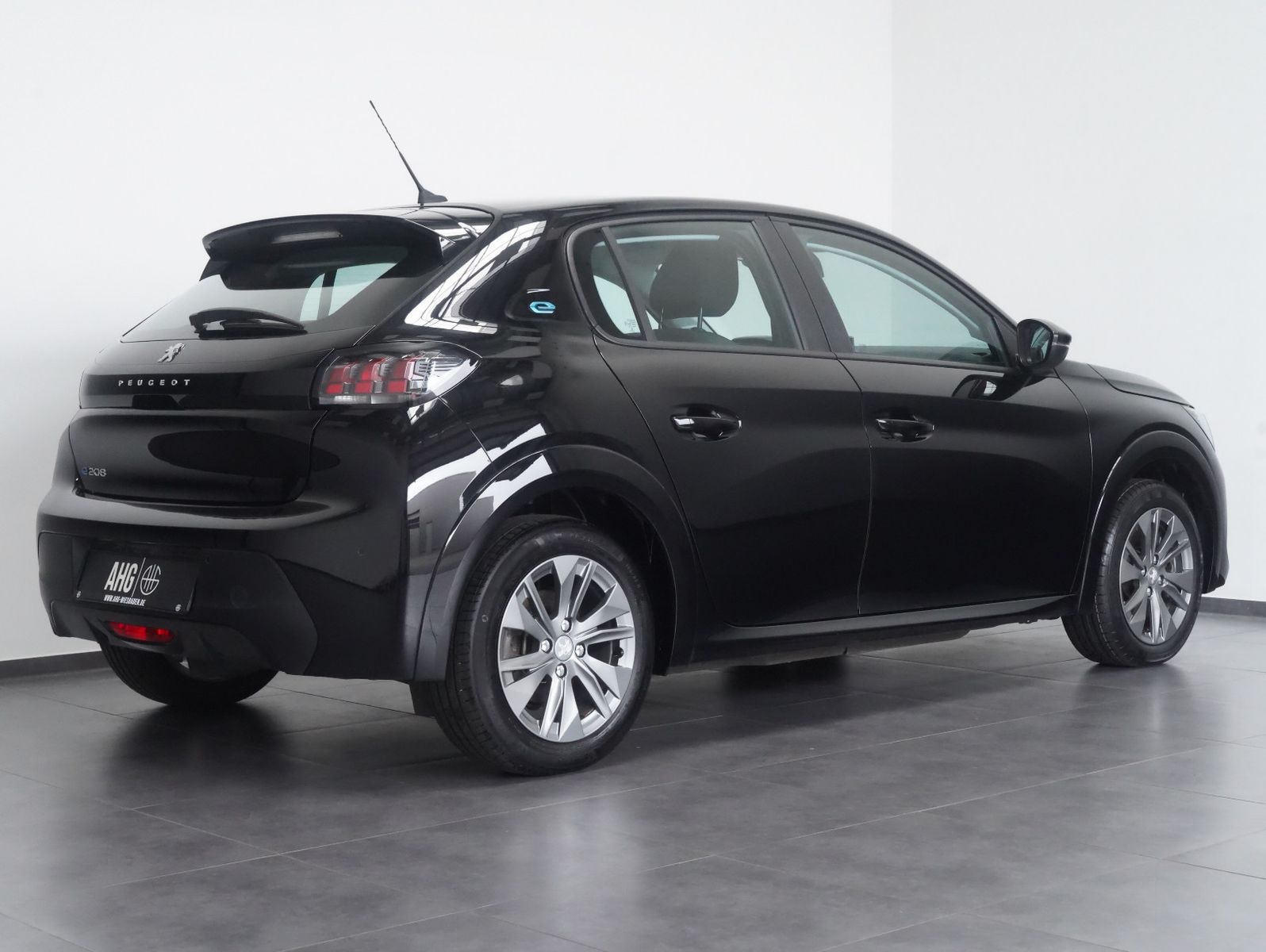 Fahrzeugabbildung Peugeot e- 208 136 Active Pack 50KWH/WÄRMEPUMPE/LED/SOH