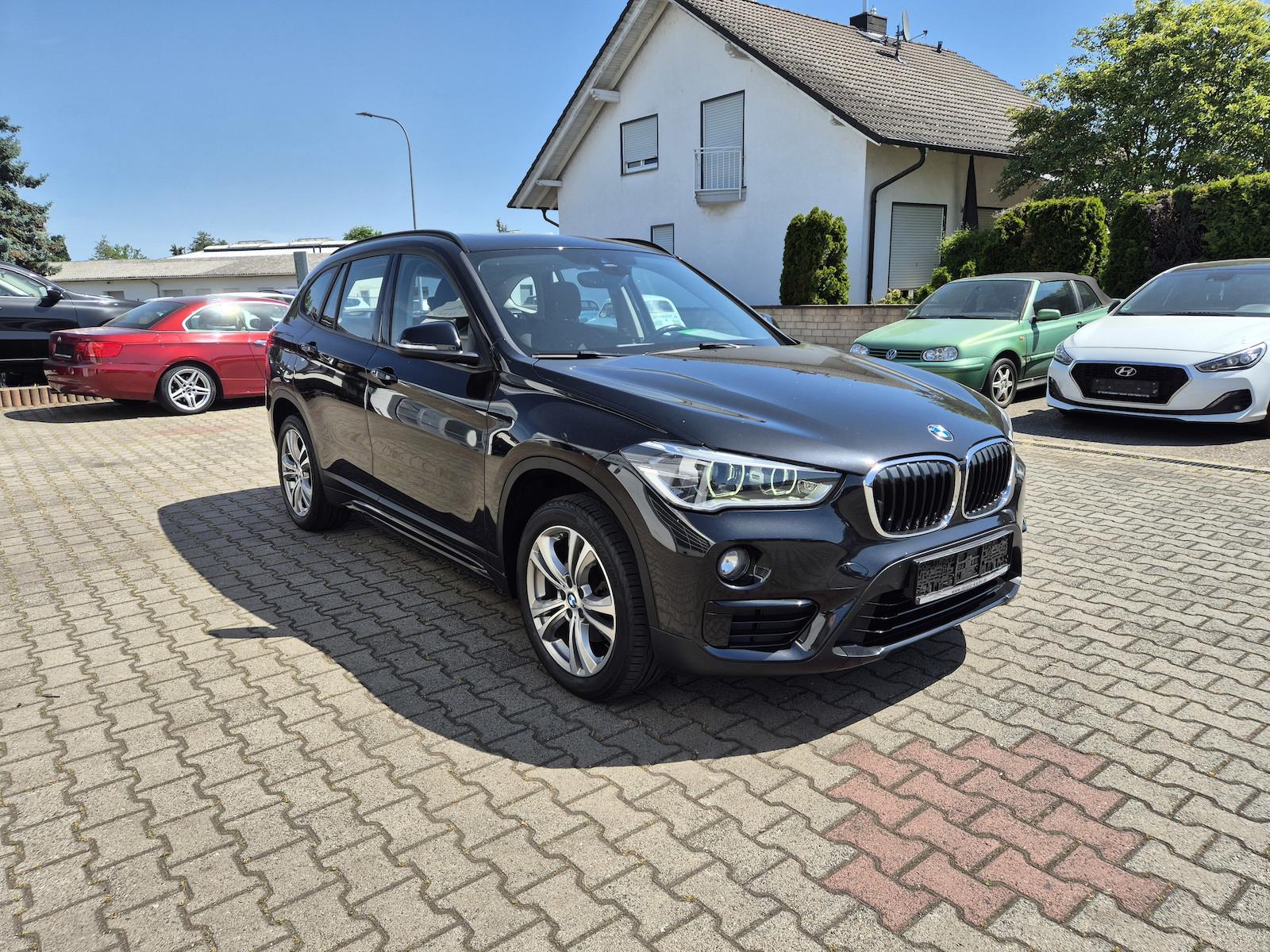 BMW X1 xDrive 18 d Panoramadach, LED, Navigation