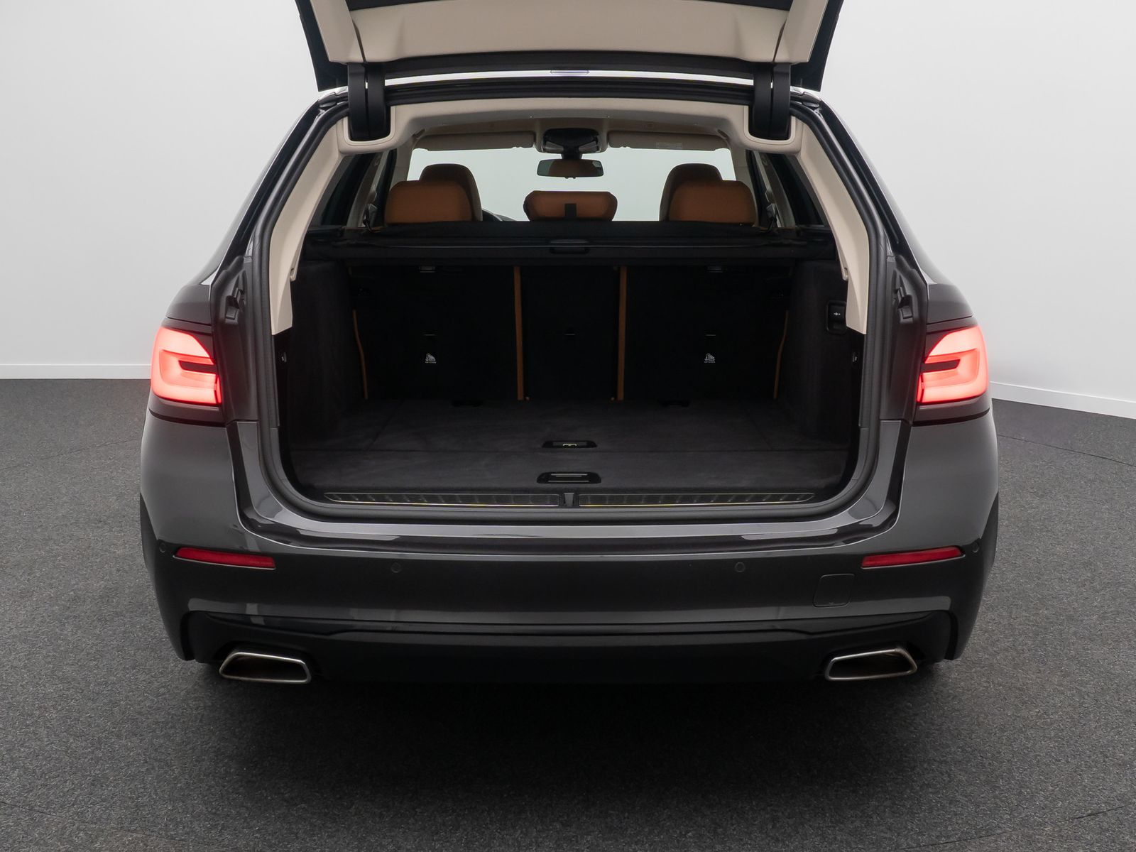 Fahrzeugabbildung BMW 520d Alarm DAB Kamera 4xKlima CockpitPlus Leder