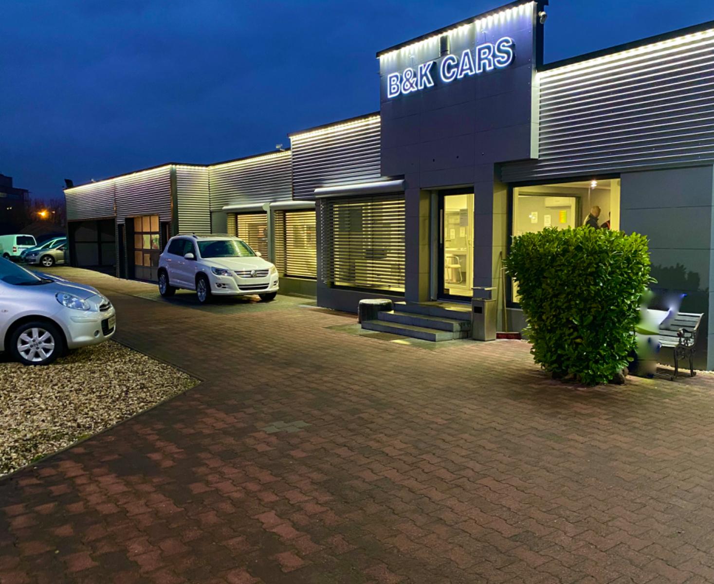 showroom-image-bottom