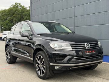 Volkswagen Touareg - 1