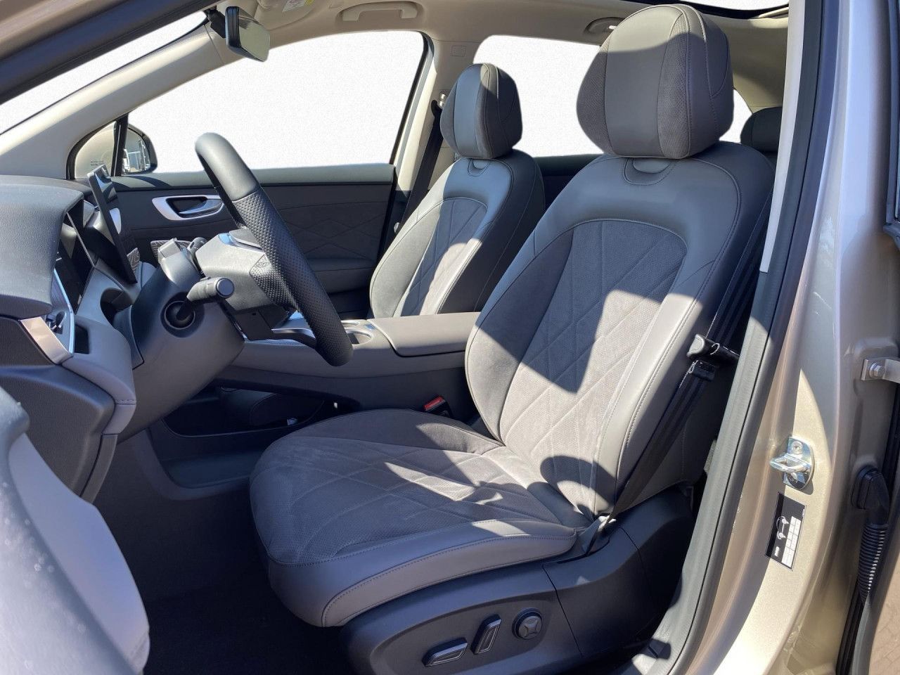 MG S6 EV