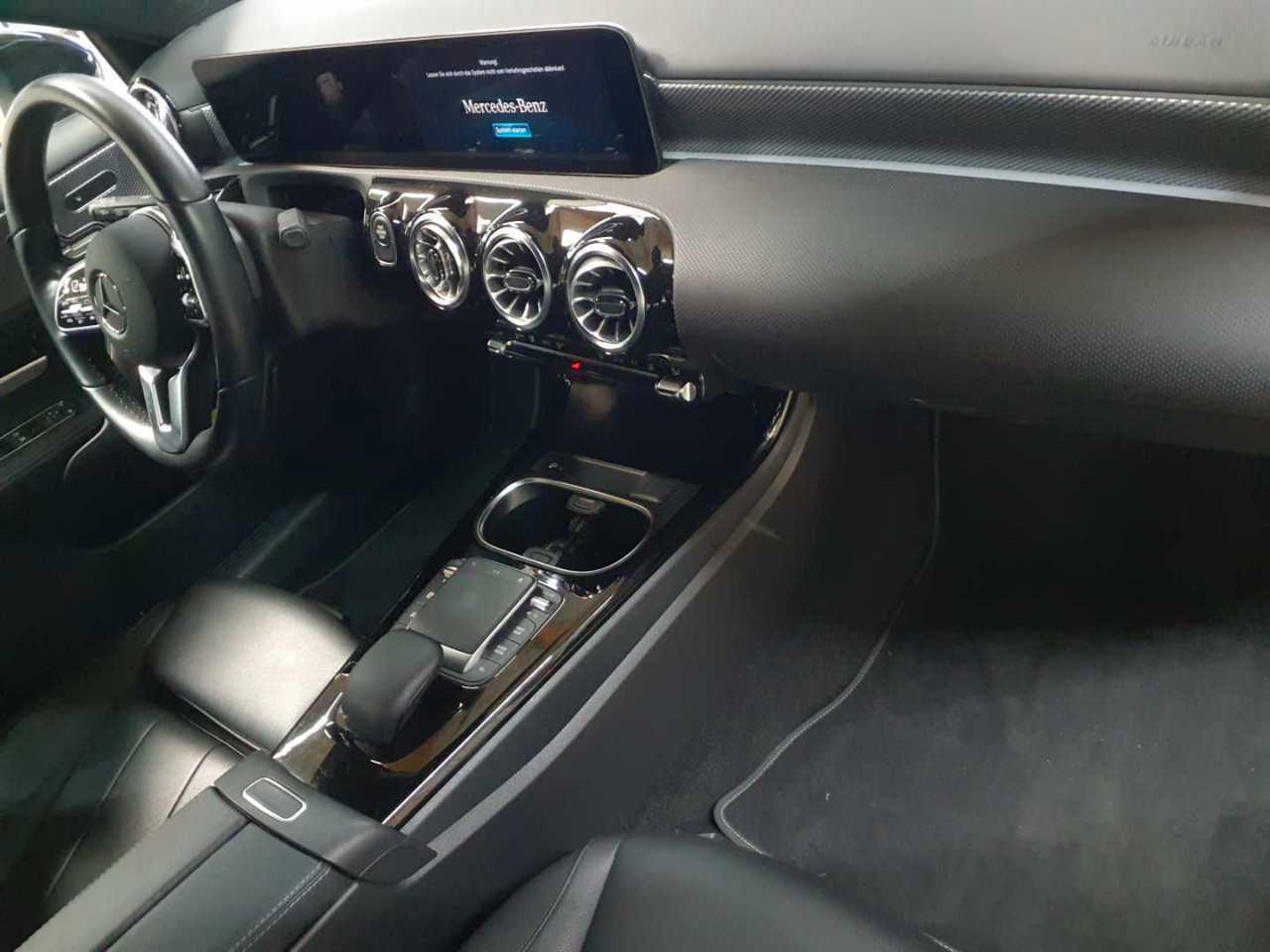 Mercedes-Benz A 250e -Progressive AHK BusiP AssiP Beam