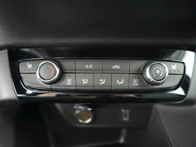 Corsa F FACELIFT+LED+RÜCKFAHRKAMERA+SITZHEIZUNG+